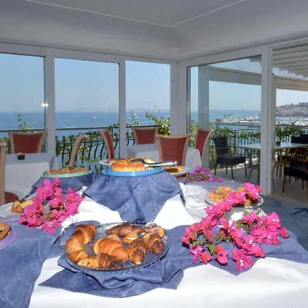 L'approdo 4* Казамиччола-Терме