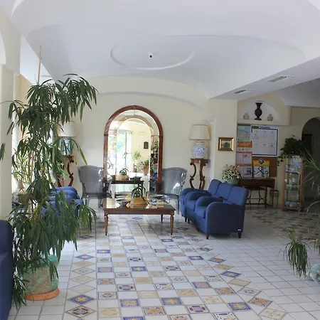 L'approdo 4* Казамиччола-Терме