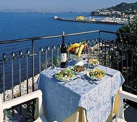 Ξενοδοχείο L'approdo 4*